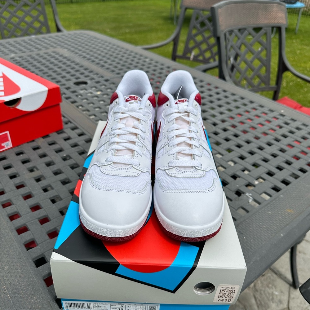 Nike White and Red Sneakers “Mac Attack”. Men’s sz 8.5 Women’s sz 10. Brand new